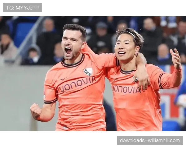 焦点人物:波鸿老将浅野拓磨,用经验带领年轻队友前行 焦点人物:波鸿老将浅野拓磨,用经验带领年轻队友前行